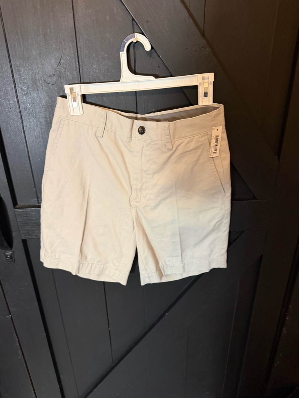Amazon Essentials Cream Flat-Front Chino Shorts